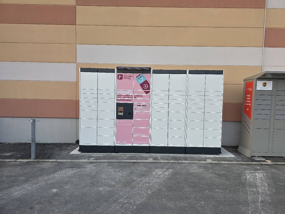 Locker 24/7 Auchan, 40 40 Rue de l'Anisserie, 16100 Châteaubernard