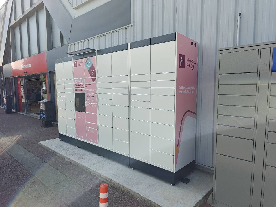 Locker 24/7 Auchan, 9 9 Avenue Jean Mermoz, 37510 Ballan-Miré
