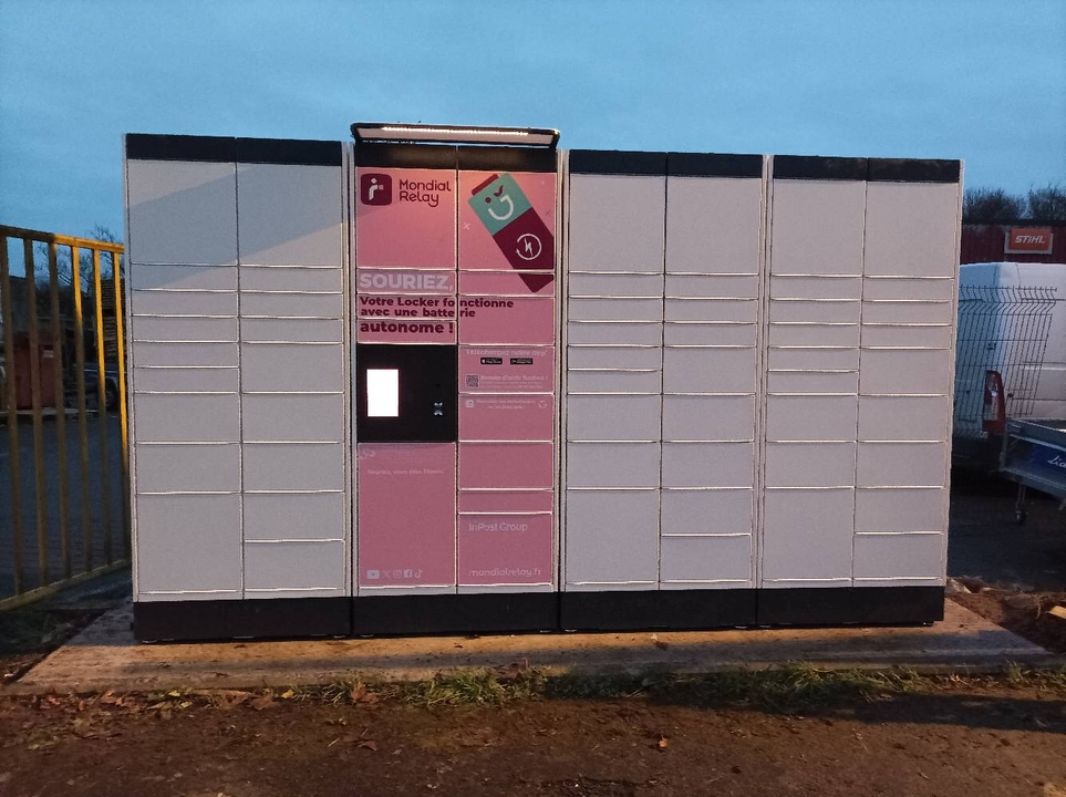 Locker 24/7 DOMFRONT LaMaison.fr, 63 261 Rue du Mont Saint-Michel, 61700 Domfront en Poiraie