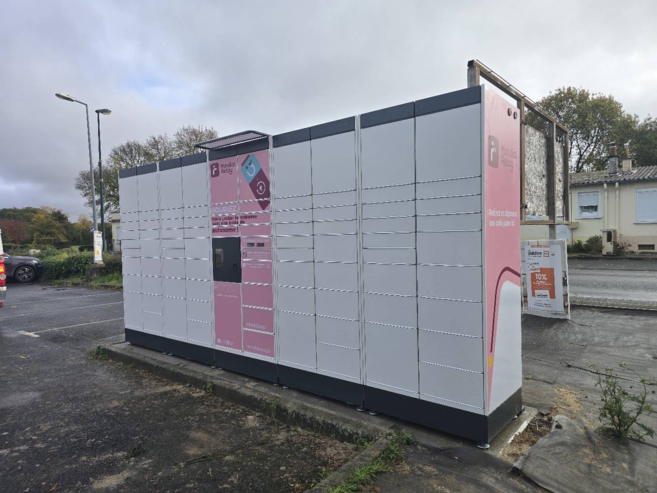 Locker 24/7 Weldom 72340 La Chartre-sur-le-Loir, 21 25 Avenue des Déportés, 72340 La Chartre-sur-le-Loir