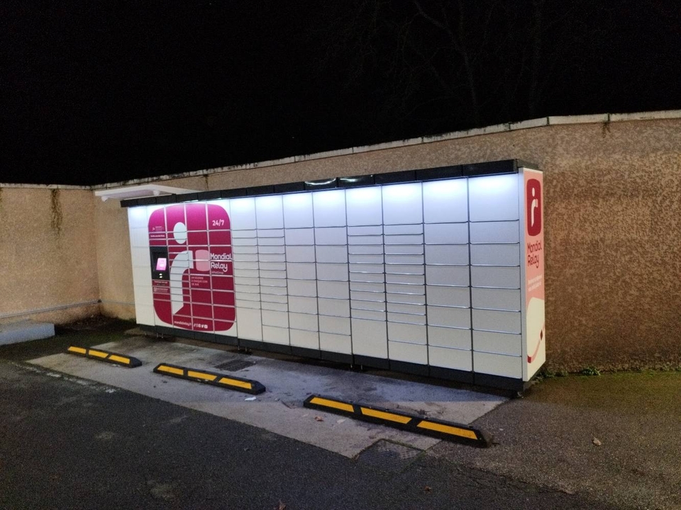 Locker 24/7 Lavage Auto Hydro, 131 131 Route de la Vallée, 69380 Civrieux-d'Azergues