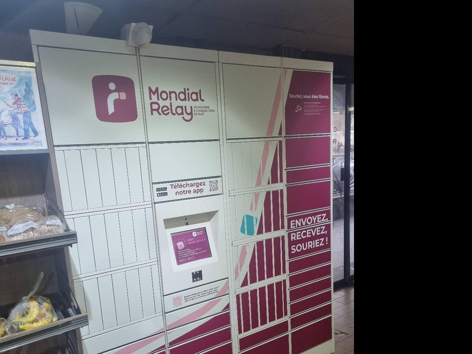 Locker Franprix Saint Denis 93400 Saint-Ouen, 18 22 Rue de Saint-Denis, 93400 Saint-Ouen