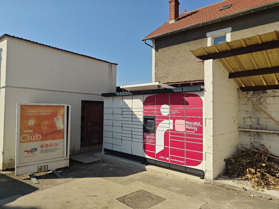 Locker 24/7 Station Service Total, 9 9 Boulevard de la Madeleine, 46300 Gourdon