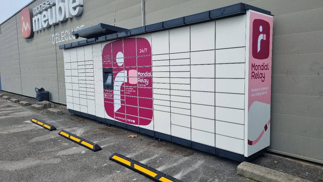 Locker 24/7 Monsieur Meuble Ch, Avenue John Fitzgerald Kennedy, 71100 Chalon-sur-Saône