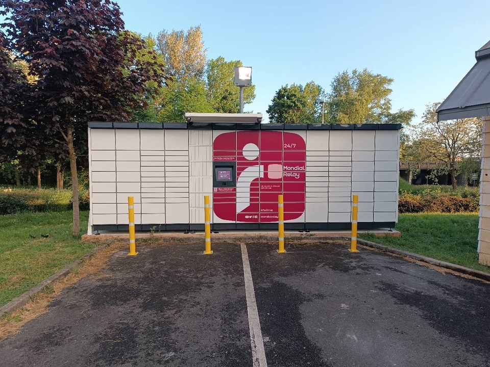 Locker 24/7 Carrefour Semoy, 1375 1375 Route de Saint-Jean de Braye, 45400 Semoy
