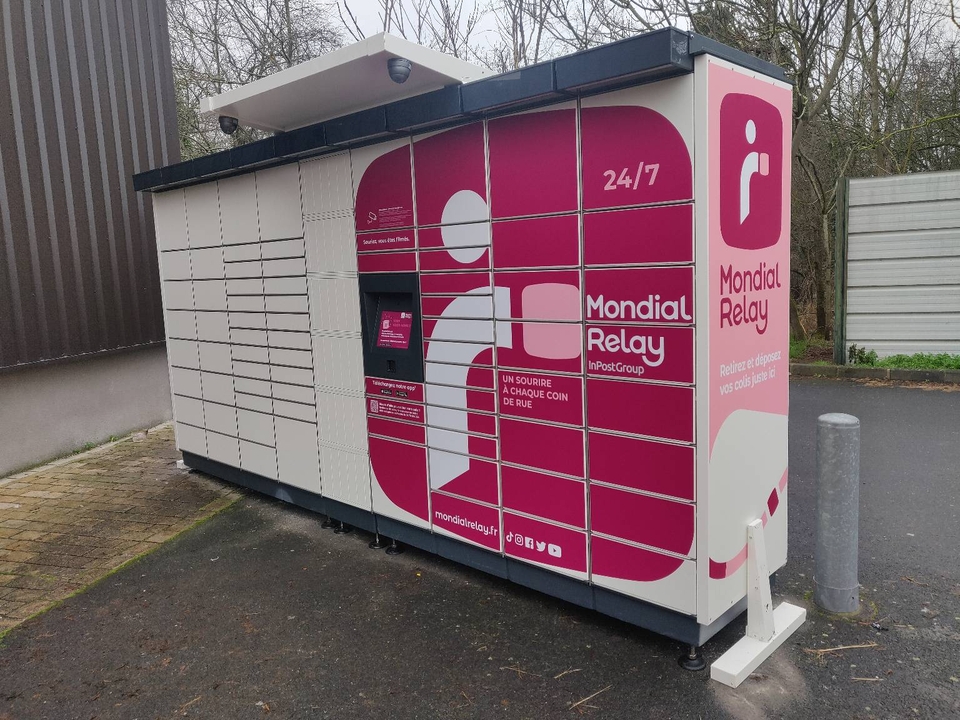 Locker 24/7 Intermarché Av d'Argenson Chatellerault, 14 Rue Roland Garros, 86100 Châtellerault