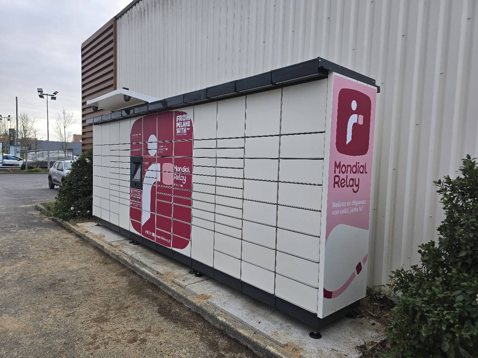 Locker 24/7 Carrefour contact, 60 60 Rue de Poitiers, 86800 Saint-Julien-l'Ars