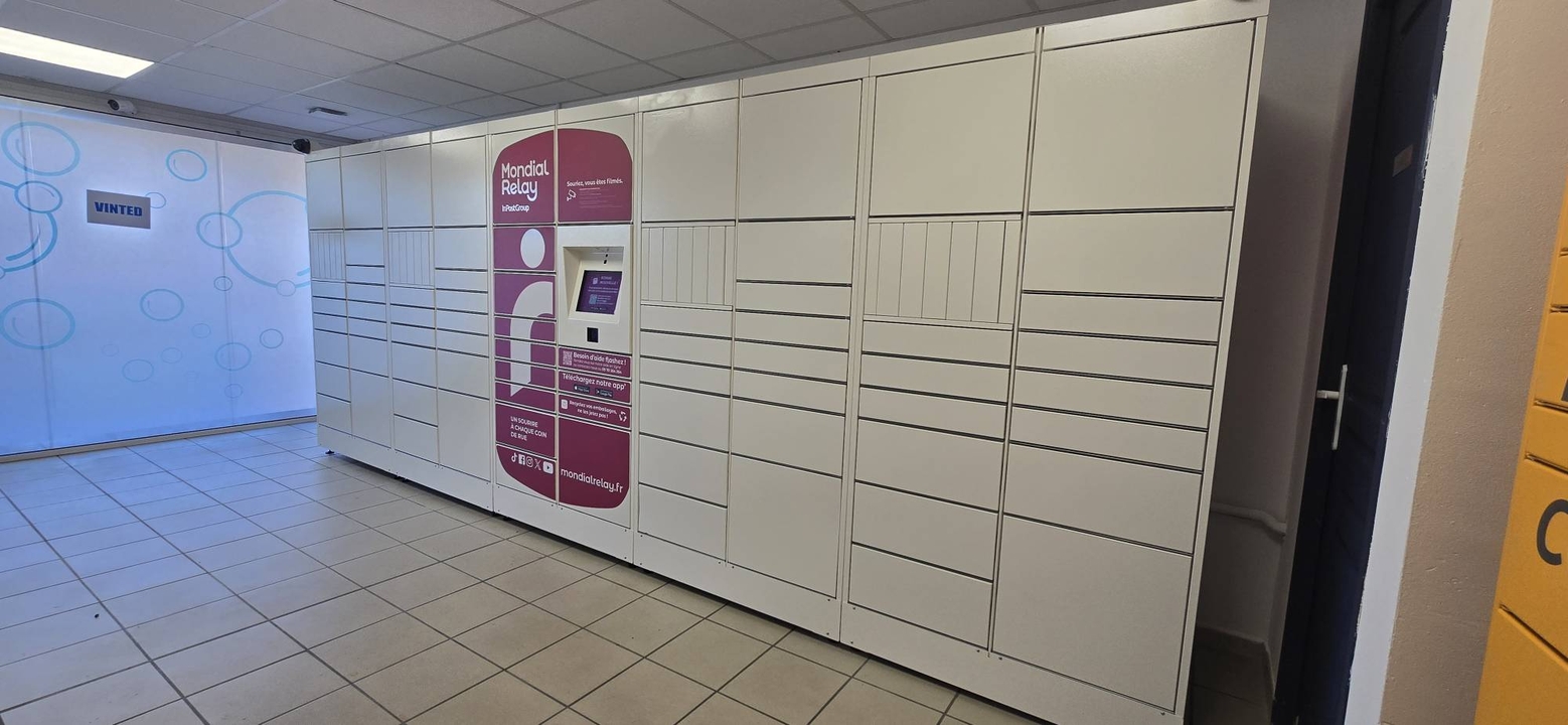 Locker Laverie Wash N Dry 31880 la Salvetat St Gilles, 10 10 Avenue des Hospitaliers, 31880 La Salvetat-Saint-Gilles