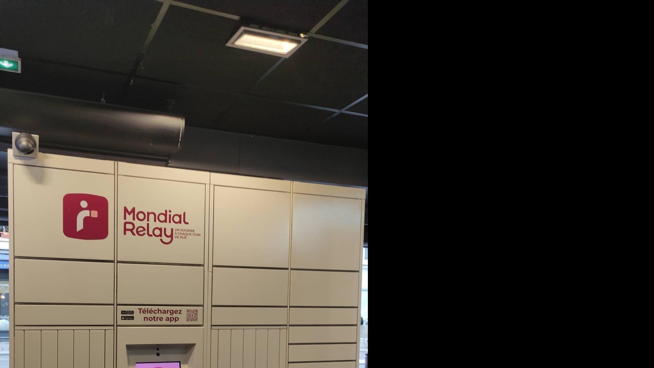 Locker Carrefour City St Martin 75010 Paris, 8 8 Rue du Faubourg Saint-Martin, 75010 Paris