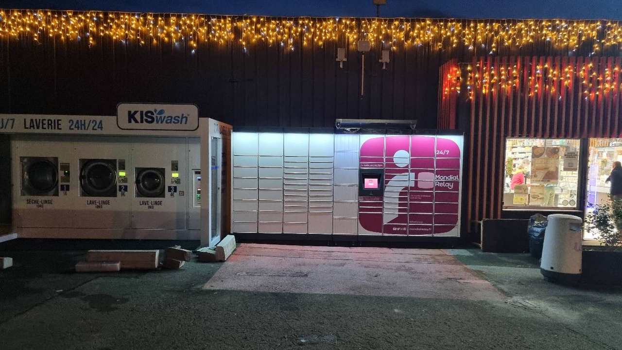 Locker 24/7 Intermarche Naucelle, 5 Place Frédéric Mistral, 12800 Naucelle