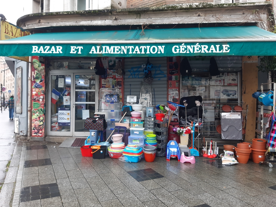 Bazar d'Arian, 136 Rue de Ménilmontant, 75020 Paris