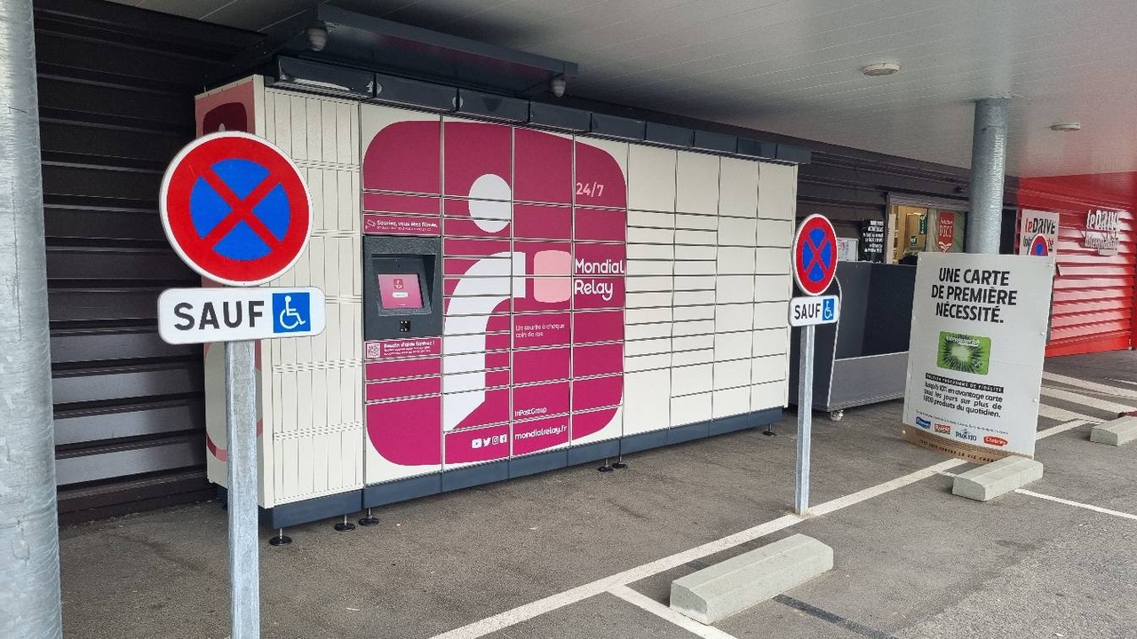 Locker 24/7 Intermarché Contac, 8 8 Avenue du Général de Gaulle, 86310 Saint-Savin