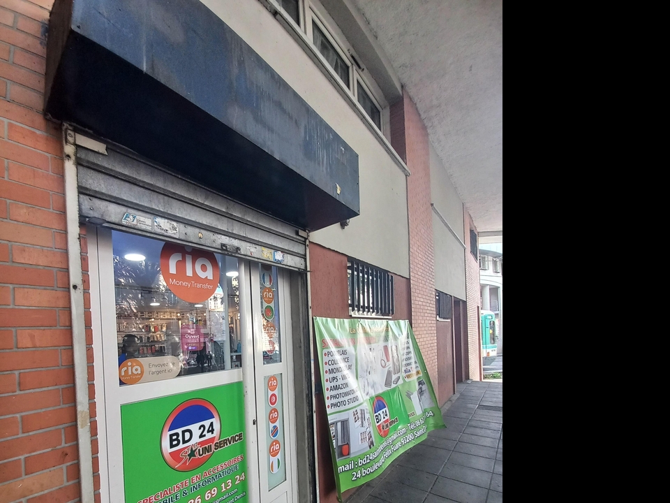 Star Uni Services, 24 Boulevard Félix Faure, 93200 Saint-Denis