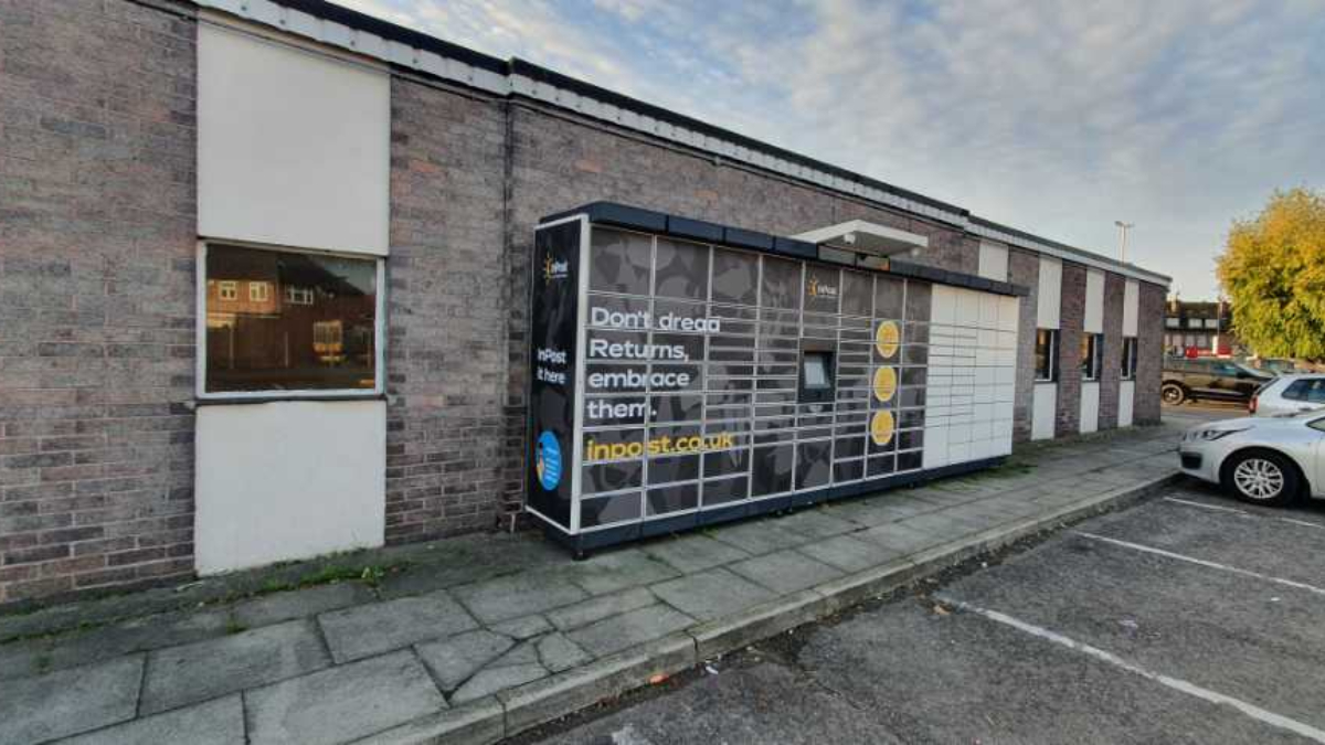 InPost's photo of the locker: InPost UKLON00018