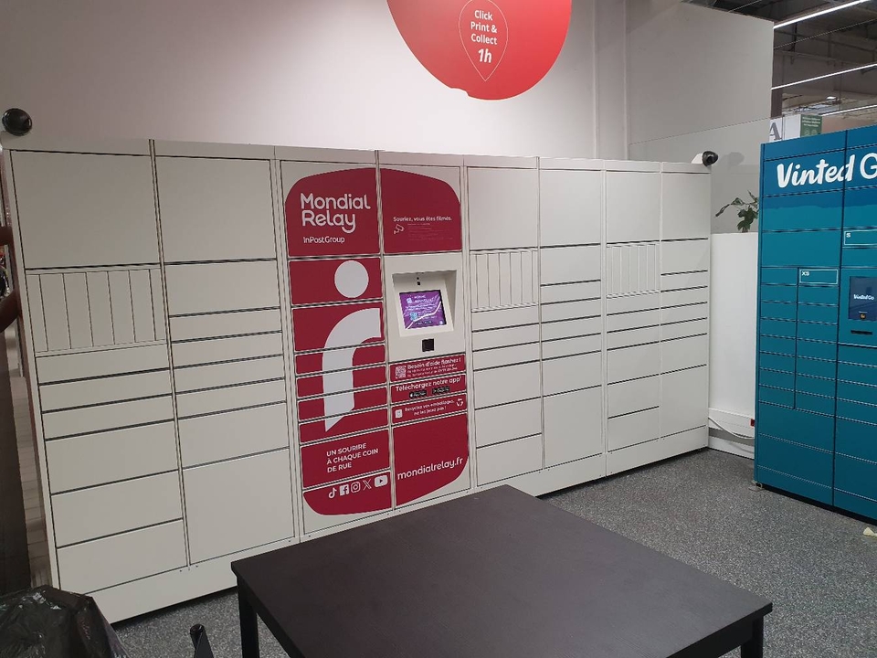 Locker Carrefour Hyper 69400 Villefranche sur Saone, 1100 1100 Boulevard Burdeau, 69400 Villefranche-sur-Saône