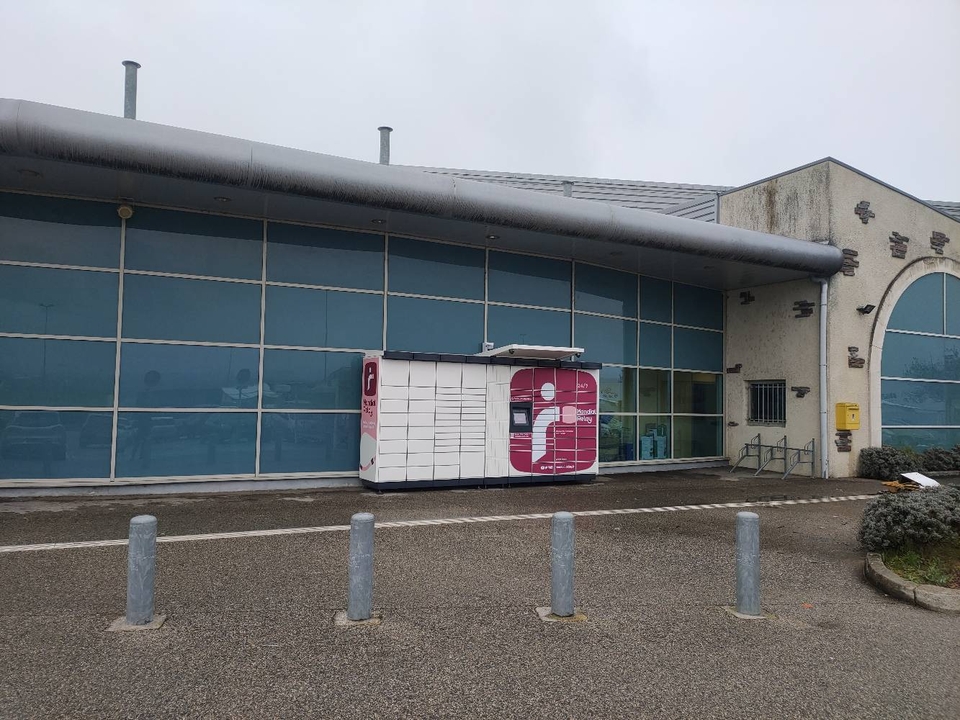 Locker 24/7 Super U Pont d'Ain, RD 1084 le Pont Rompu, 01160 Pont d'Ain