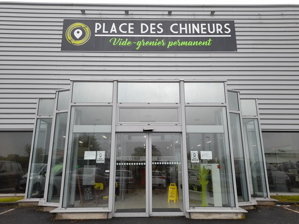 Place des Chineurs, 15 Rue Georges Cuvier, 22300 Lannion
