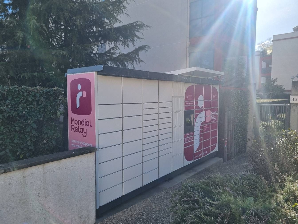 Locker 24/7 Res le Parc Bel Air 69340 Francheville, 43 43 Avenue de la Table de Pierre, 69340 Francheville