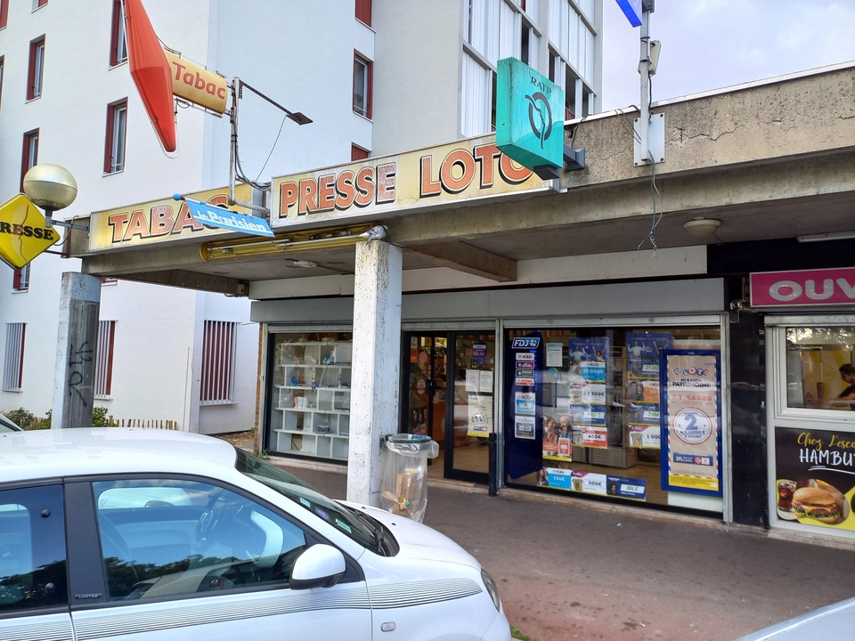 Le Pasteur Tabac, 138 Avenue Pasteur, 93150 Le Blanc-Mesnil
