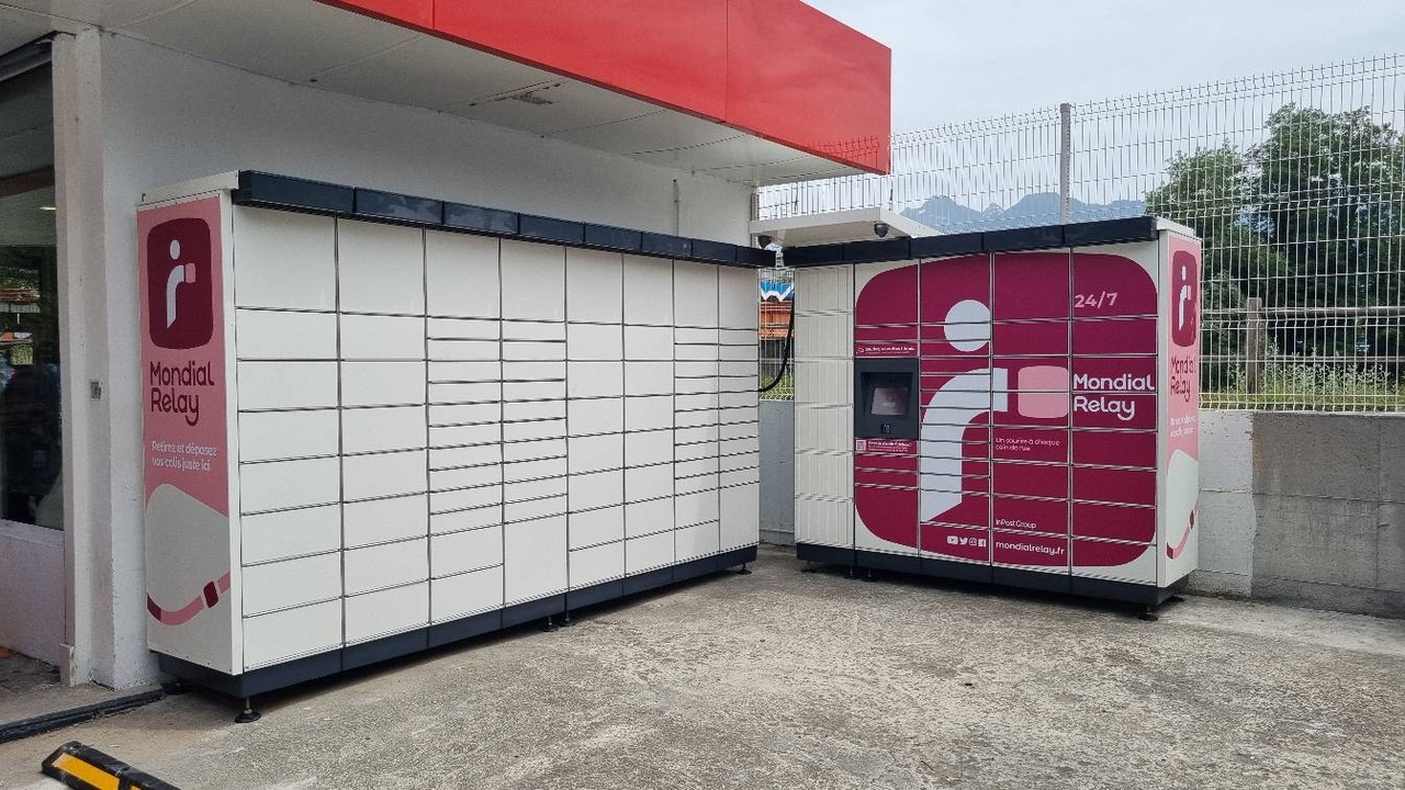 Locker 24/7 Station Esso la Tr, 1 1 Passage Ricou, 38700 La Tronche