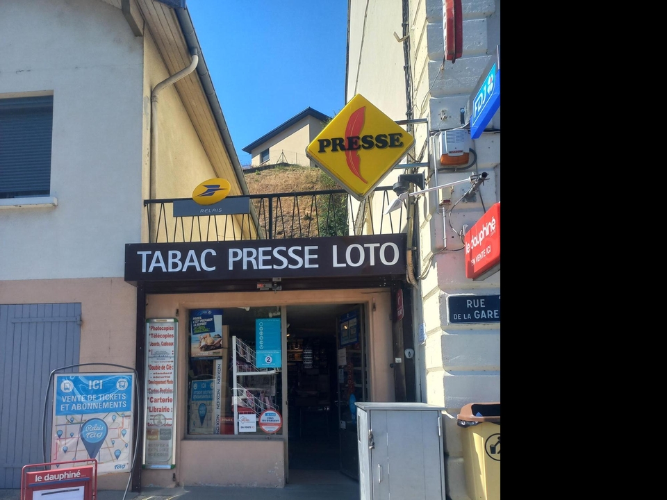 Tabac Presse Loto, 222 Rue de la Gare, 38450 Saint-Georges-de-Commiers