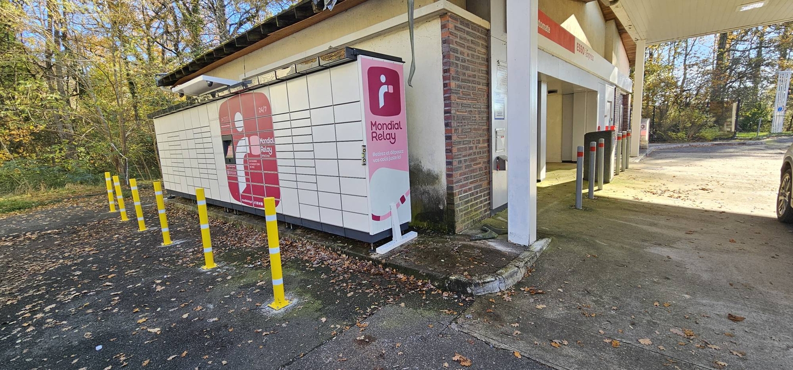 Locker 24/7 Esso Express Bodinière 37250 Veigné, 51 Rue Nationale, 37250 Veigné