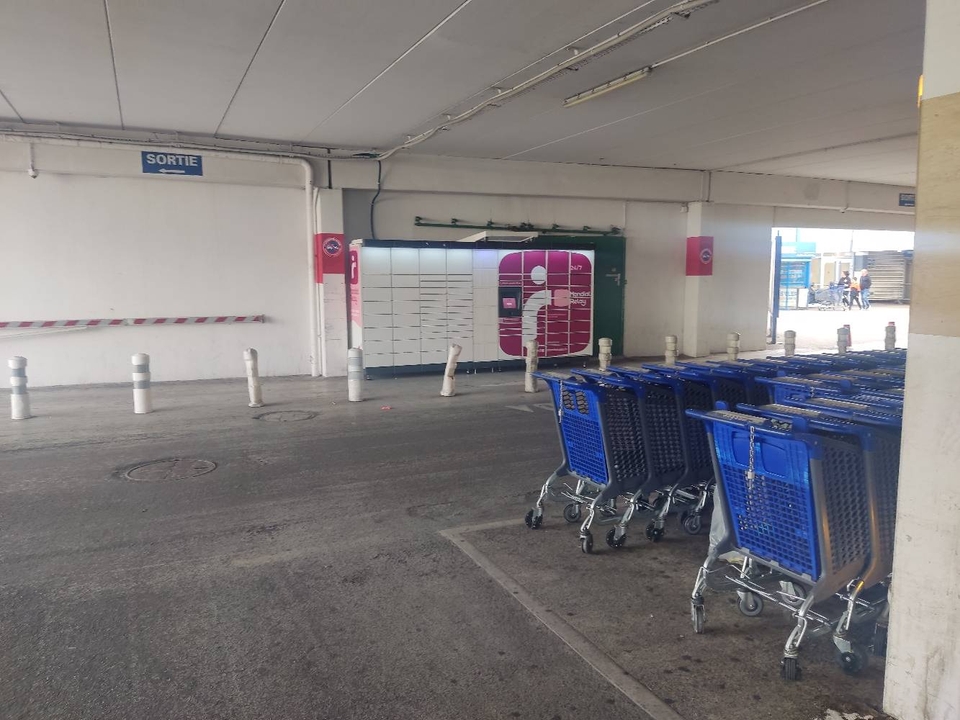 Locker 24/7 E.leclerc Drive Viry-Chatillon, 80 88 Avenue du Général de Gaulle, 91170 Viry-Châtillon