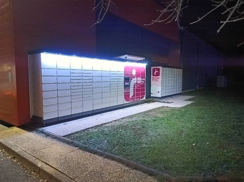 Locker 24/7 Kosmo Chambray les Tours, 1 1 Rue Louis Breguet, 37170 Chambray-lès-Tours