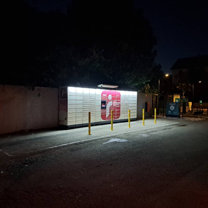 Locker 24/7 Carrefour Market Moirans, 8 8 Rue Carnot, 38430 Moirans