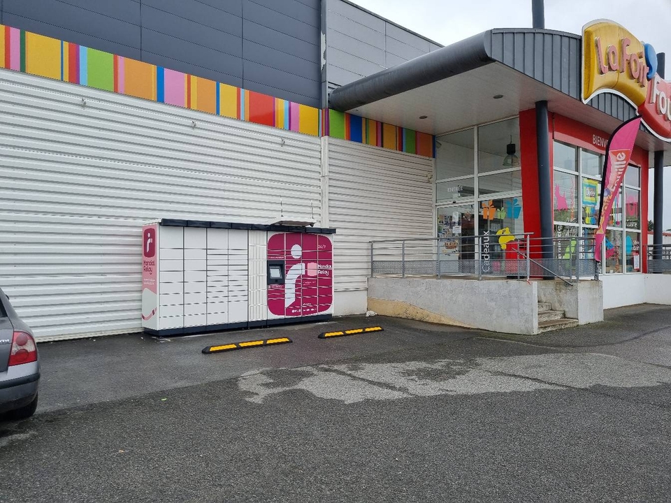 Locker 24/7 La Foir'Fouille 56, 27 27 Rue Colbert, 56300 Saint-Thuriau