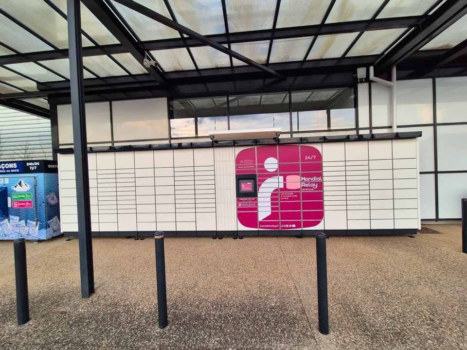 Locker 24/7 Super U 71960 Prissé, Centre Commercial des 2 Roches, 71960 Prissé