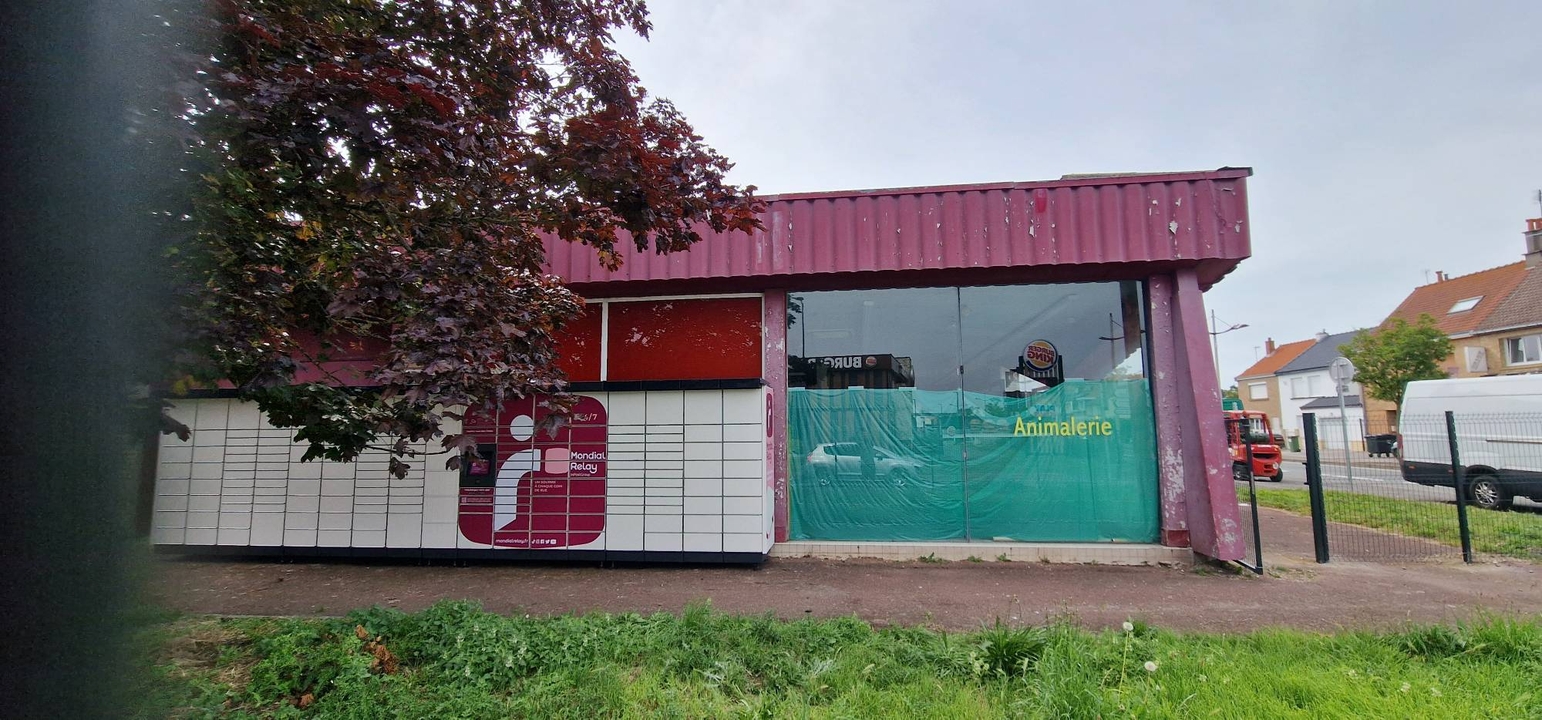 Locker 24/7 Super Market 62100 Calais, 104 104 Avenue Antoine de Saint-Exupéry, 62100 Calais