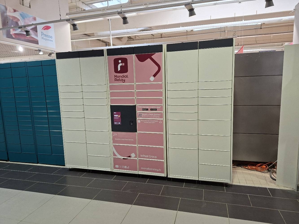 Locker 24/7 Auchan, ZAC La Garosse, 33240 Saint-André-de-Cubzac