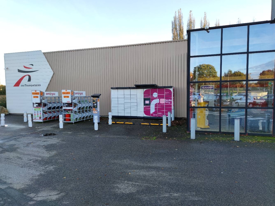 Locker 24/7 Intermarche Pont S, 4 Rue de la Fontaine Saint-Pierre, 56460 Sérent