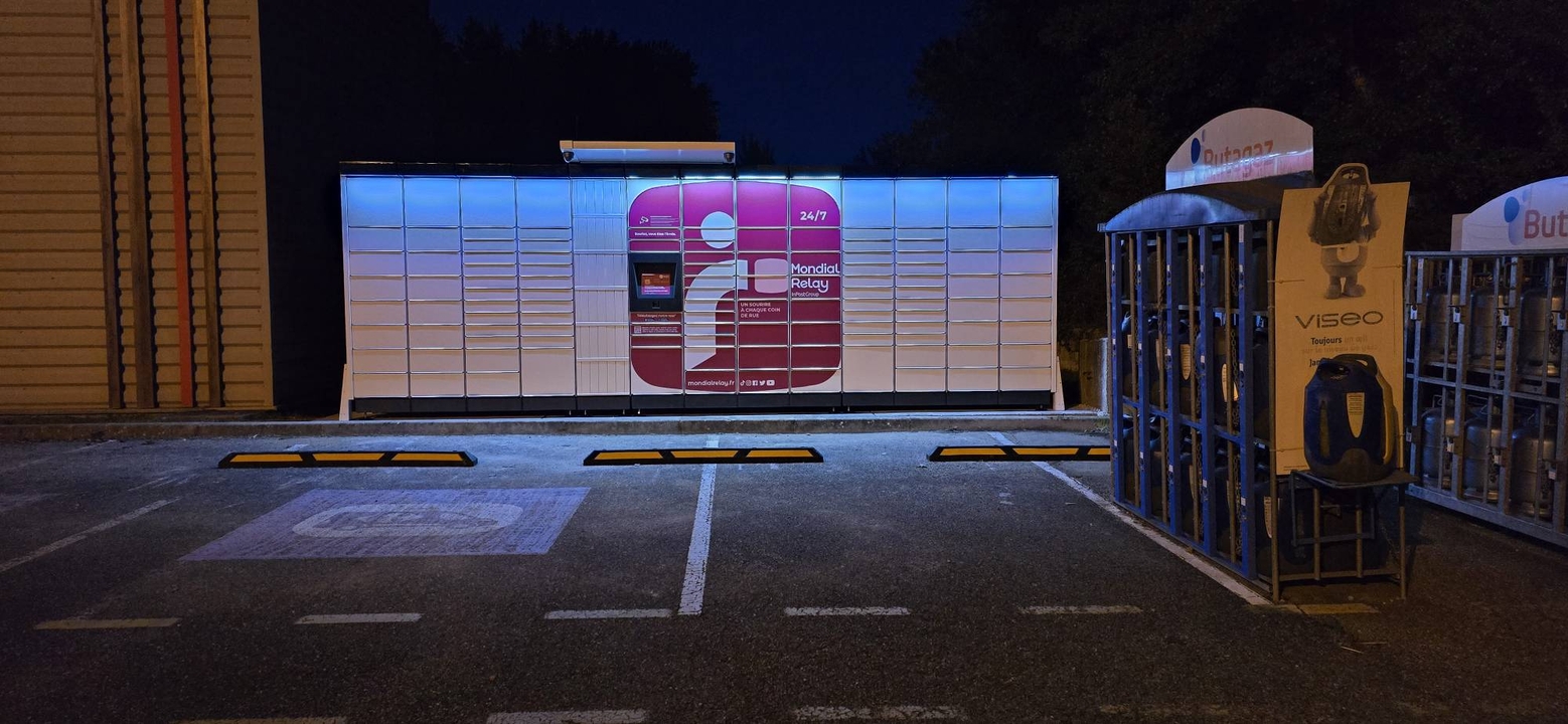 Locker 24/7 Carrefour Market Pont-de-Chéruy, 39 Rue Centrale, 38230 Pont-de-Chéruy
