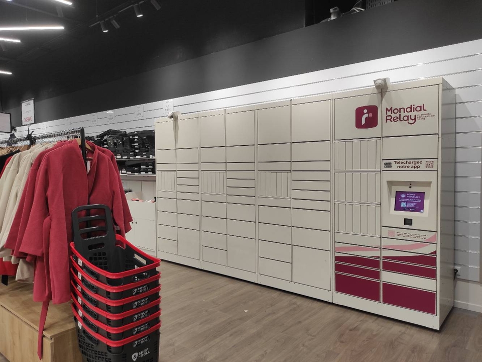 Locker Stock Espace Arras, 420 420 Rue d'Artois, 62161 Duisans