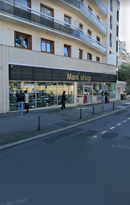 Mani Shop, 50 Grande Rue Charles de Gaulle, 94130 Nogent-sur-Marne