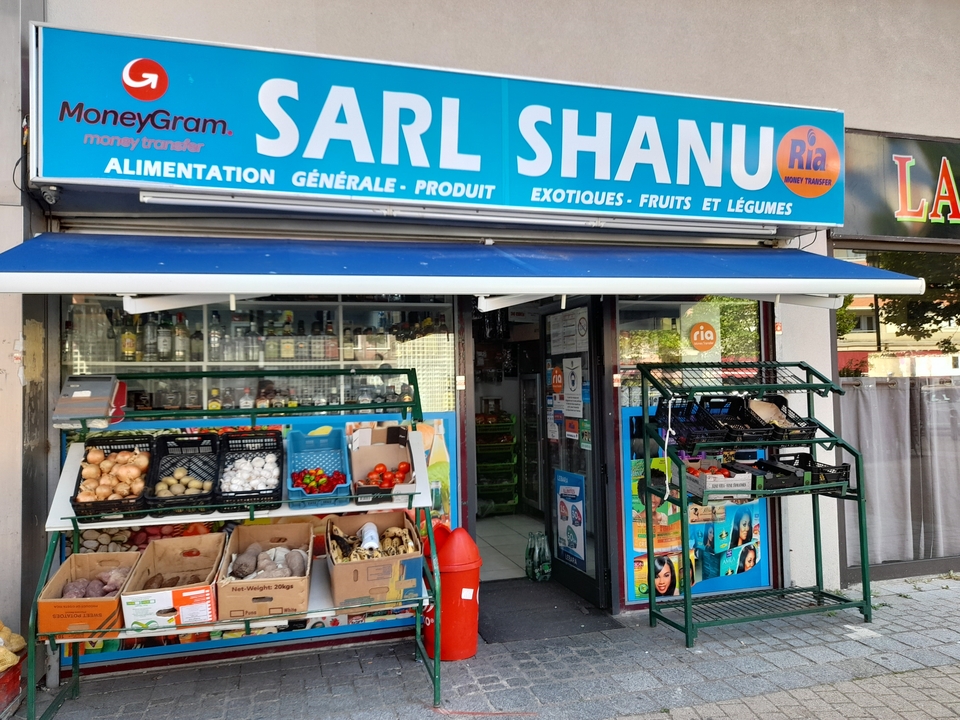 SARL Shanu, 11 Place du Beffroi, 78990 Élancourt
