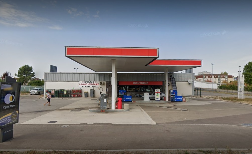 Station Esso, 118 Rue Général Sarrail, 10600 La Chapelle-Saint-Luc