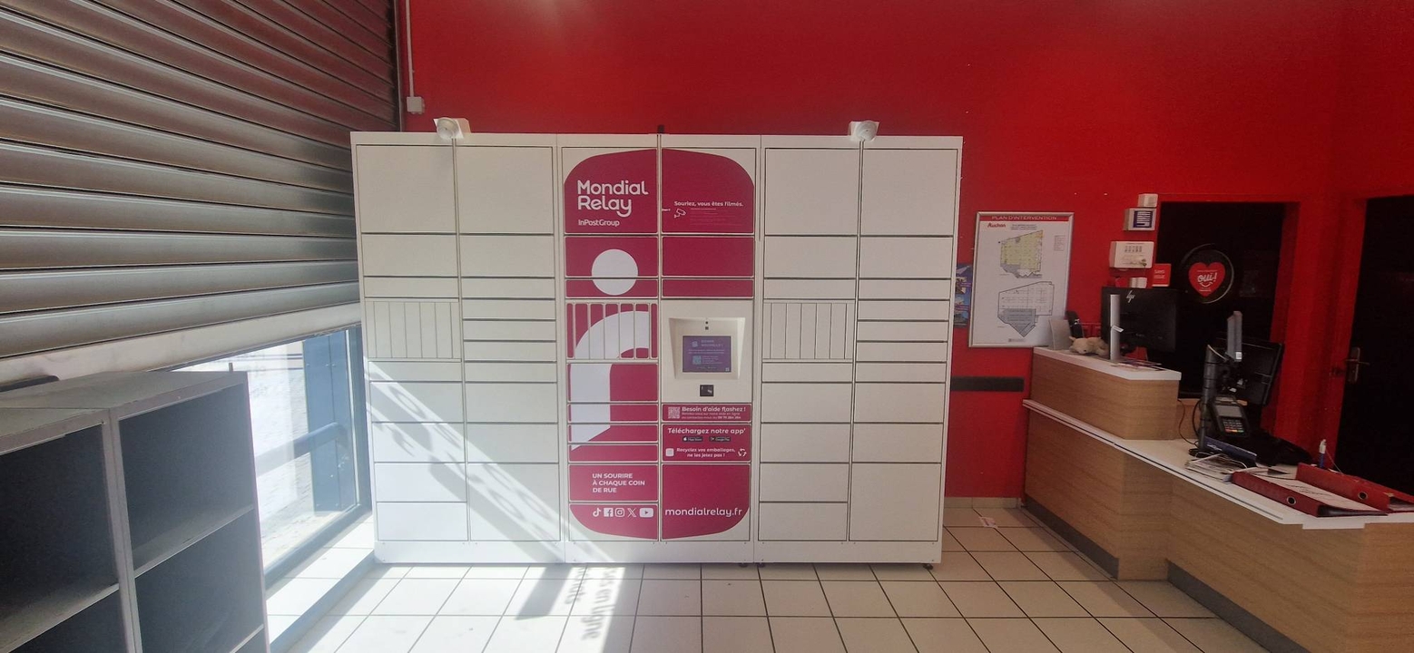 Locker Auchan Villefontaine, 145 145 Avenue de la République, 38090 Villefontaine