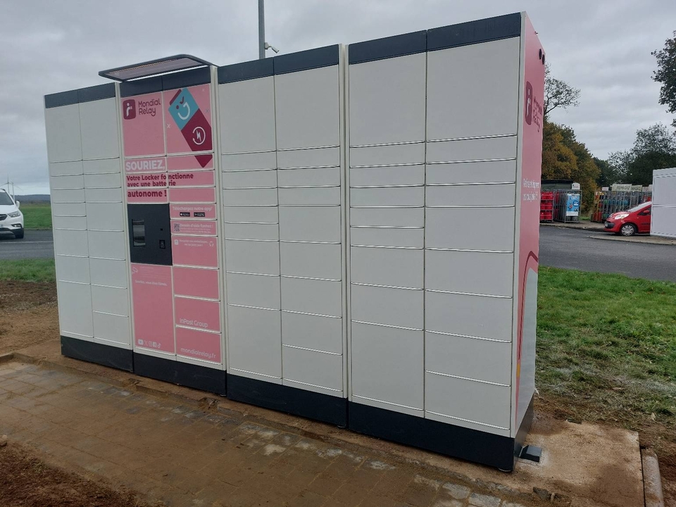Locker 24/7 E.Leclerc 22110 Plouguernével, 105 105 Route de Rostrenen, 22110 Plouguernével