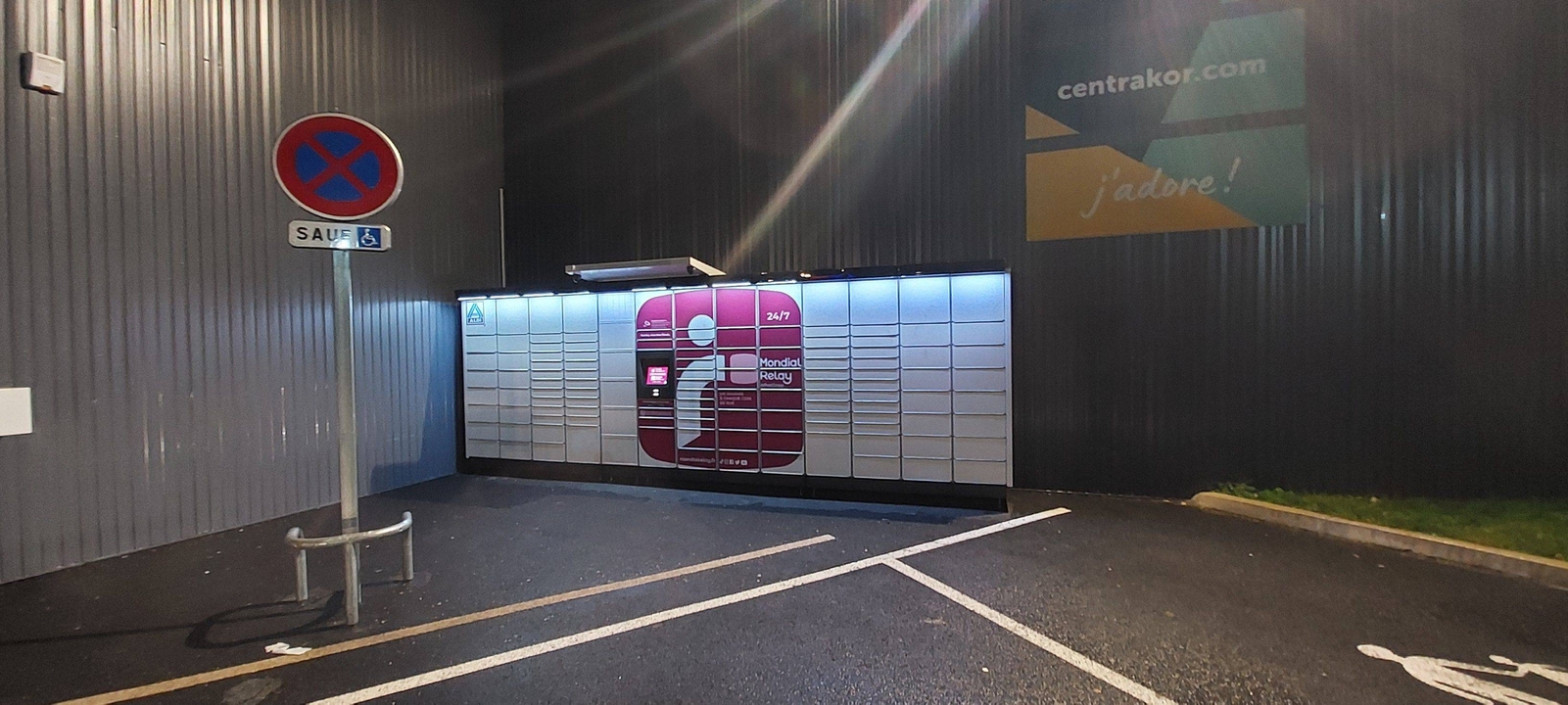 Locker 24/7 Centrakor Pithiviers, 1 1 Rue René Cassin, 45300 Pithiviers
