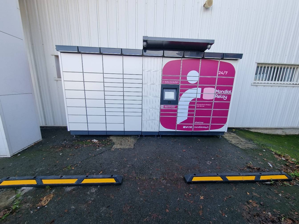 Locker 24/7 Weldom Ploermel, 29 29 Rue du Lac, 56800 Ploërmel