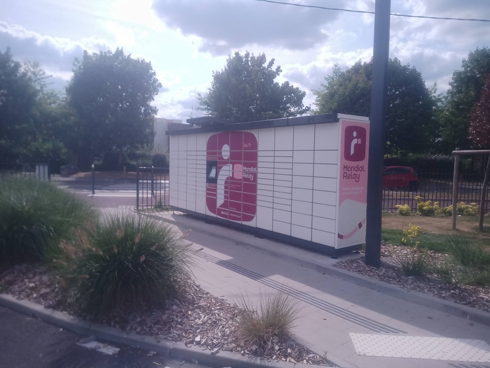Locker 24/7 Match Rte de Sainghin, 87 87 Route de Sainghin, 59650 Villeneuve-d'Ascq