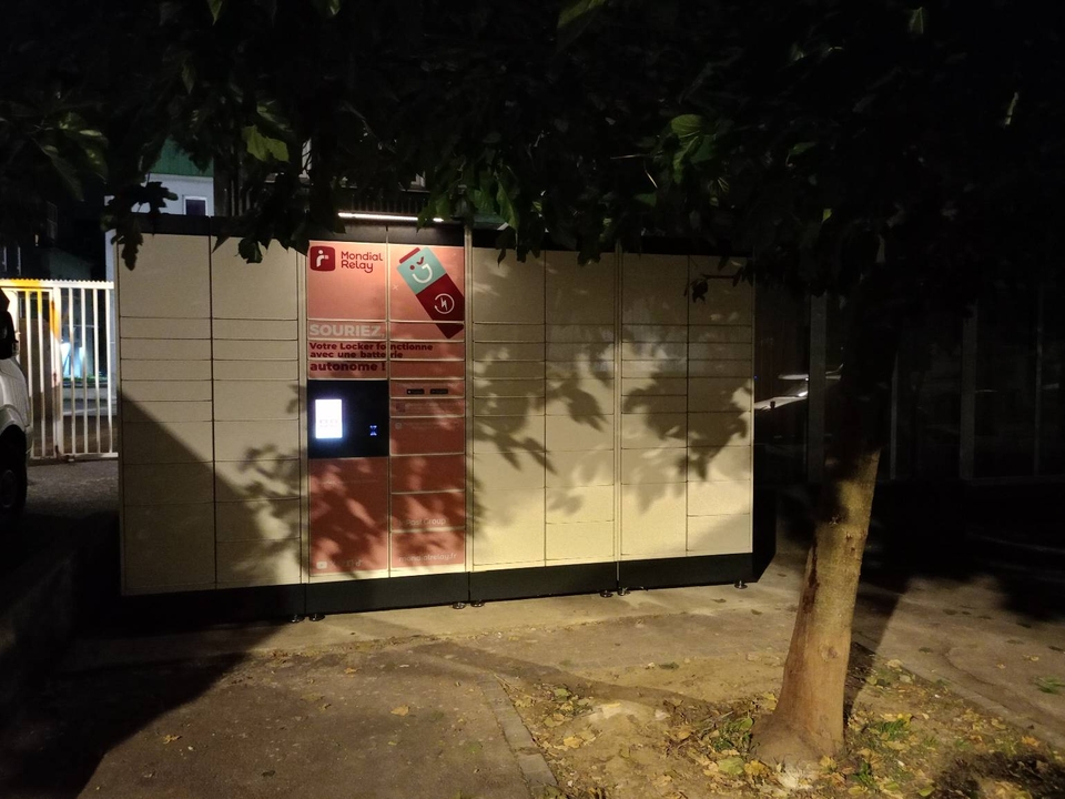 Locker 24/7 Res Allee des Hautes Sorrieres 94800 Villejuif, 1 1 allée des hautes Sorrières, 94800 Villejuif