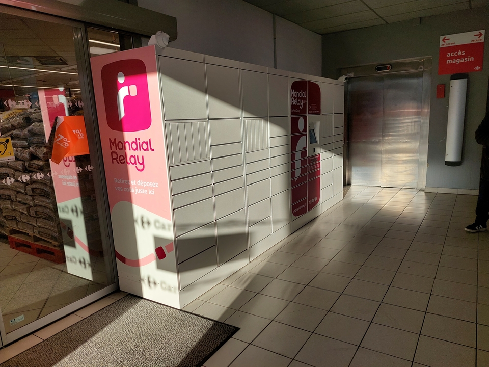 Locker Carrefour Market 73100 Aix-les-Bains, Terre Verlaine Avenue d'Annecy, 73100 Aix-les-Bains