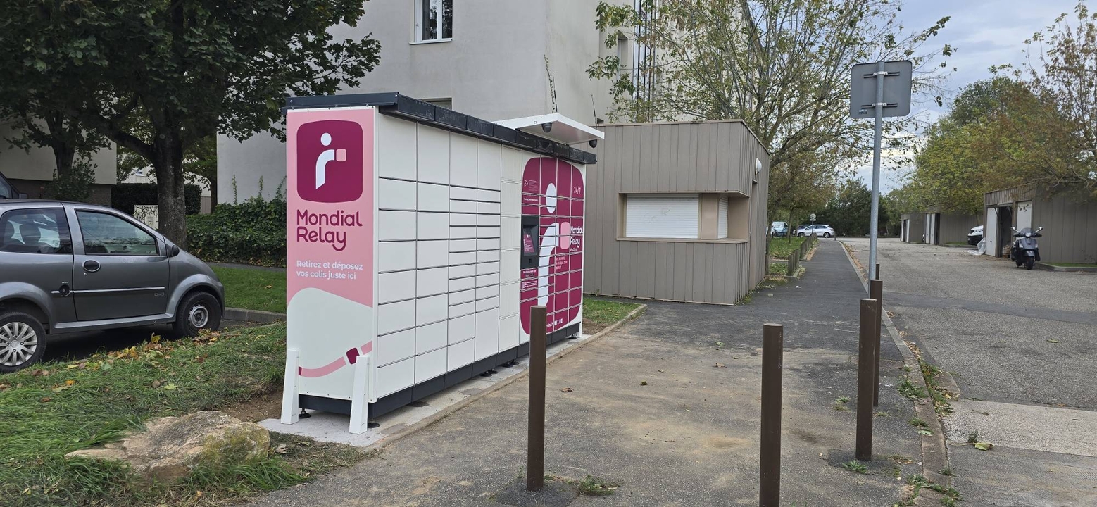 Locker Res. les Platanes St Germain au Mt d Or, 63 46 Chemin de Maintenue, 69650 Saint-Germain-au-Mont-d'Or
