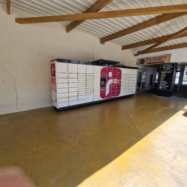 Locker 24/7 U Express Faréham 56000 Vannes, 4 4 Passage de Faréham, 56000 Vannes