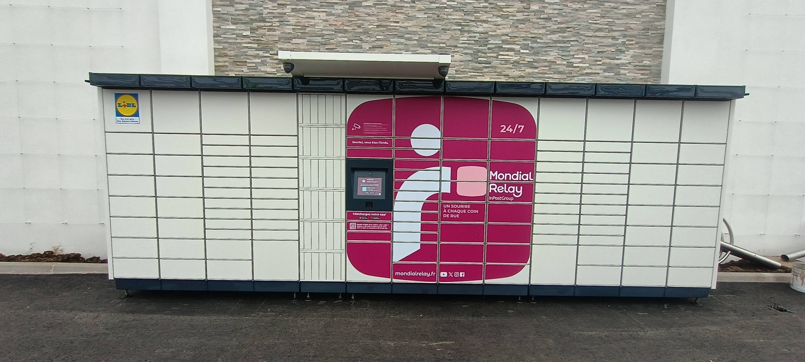 Locker 24/7 Lidl 69720 St Bonnet de Mure, 11 11 Rue Pasteur, 69720 Saint-Bonnet-de-Mure