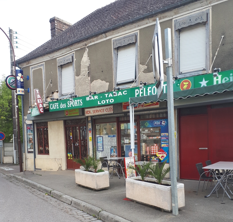 Cafe des Sports, 39 Rue de l'Hôtel de ville, 10320 Bouilly
